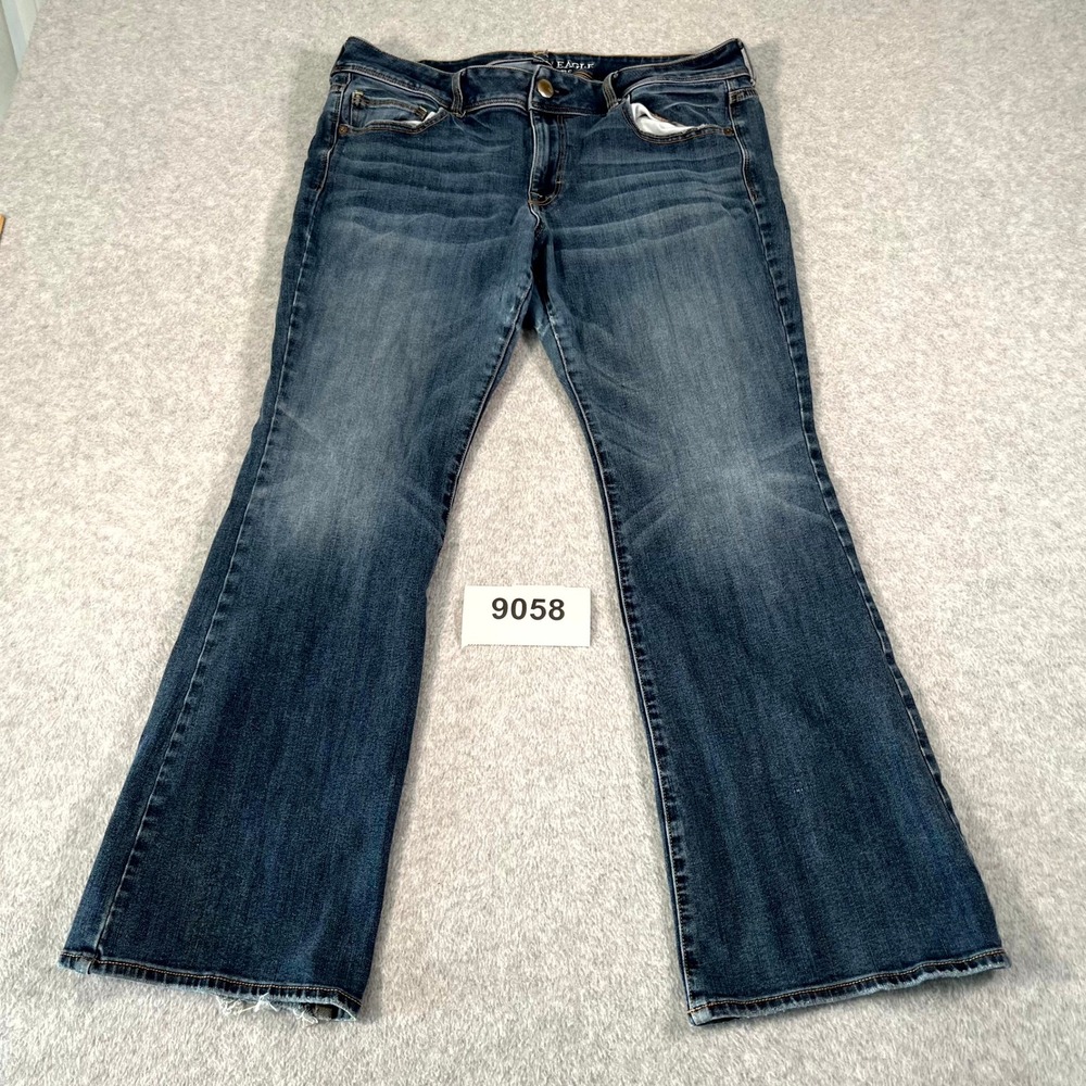 American Eagle Outfitters Kick Bootcut Jeans Womens 14 Blue Denim Cotton Stretch
